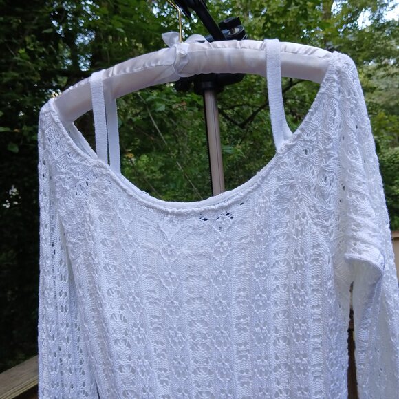 Venus White Long Bell Sleeve, Relaxed Off Shoulder Crochet Dress Lovely!  Sz L - Picture 4 of 10